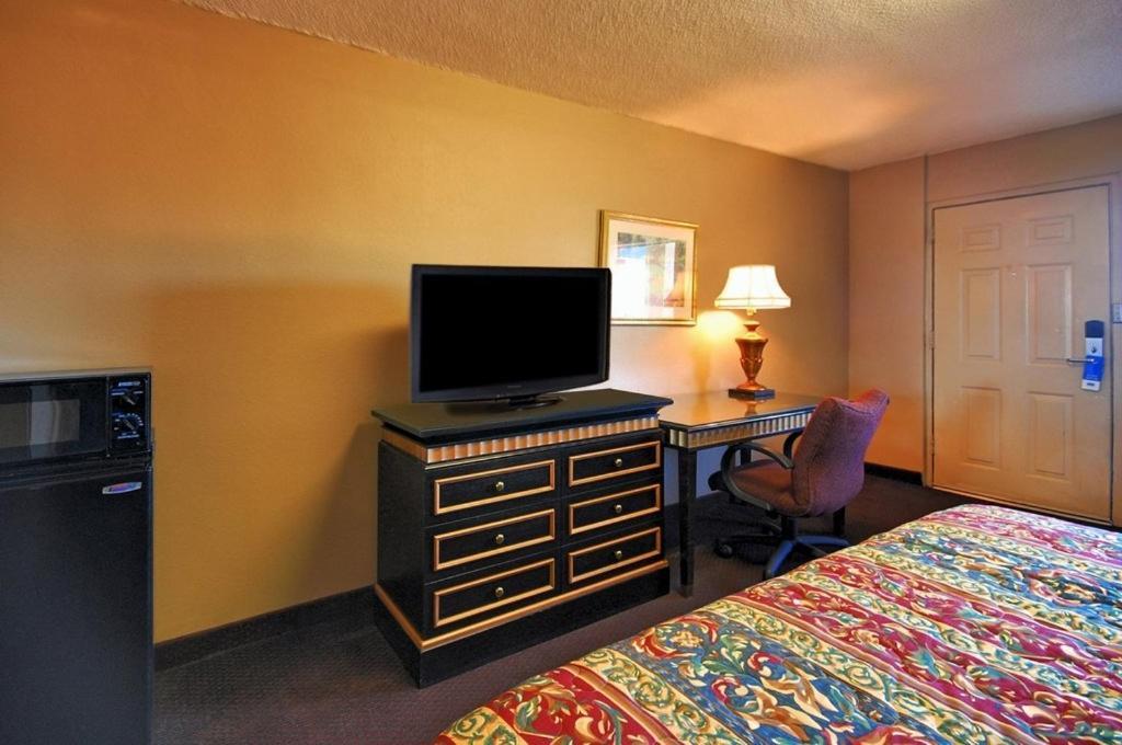 Rodeway Inn Indianola Zimmer foto