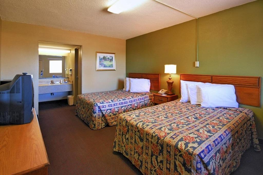 Rodeway Inn Indianola Zimmer foto